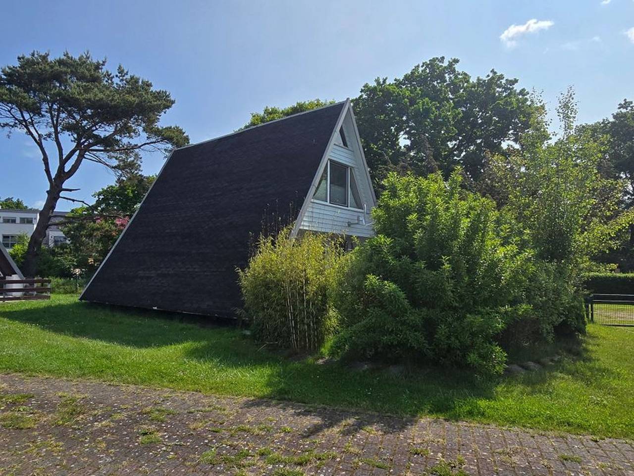 Finnenhütte "Mh77" - Renovierte Finnenhütte direkt an der Düne, ca. 80 m bis zur Ostsee in Markgrafenheide, Rostock