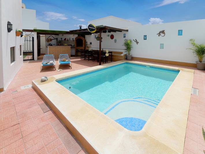 Bungalow für 4 Personen, mit Terrasse und Garten