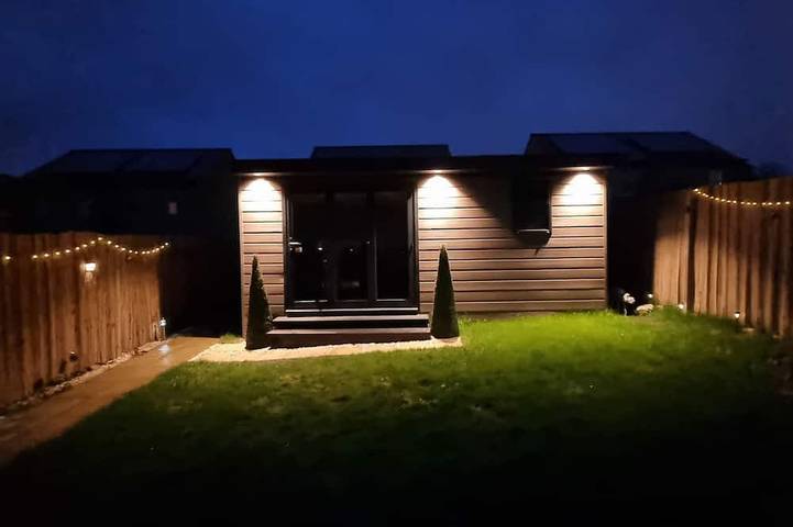 Lodge for 2 people, with garden and hot tub - 1