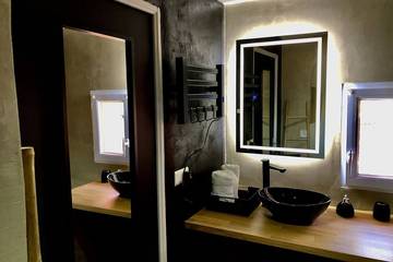 Location De Vacances pour 2 Personnes dans Roussillon, Parc naturel régional du Luberon, Photo 4