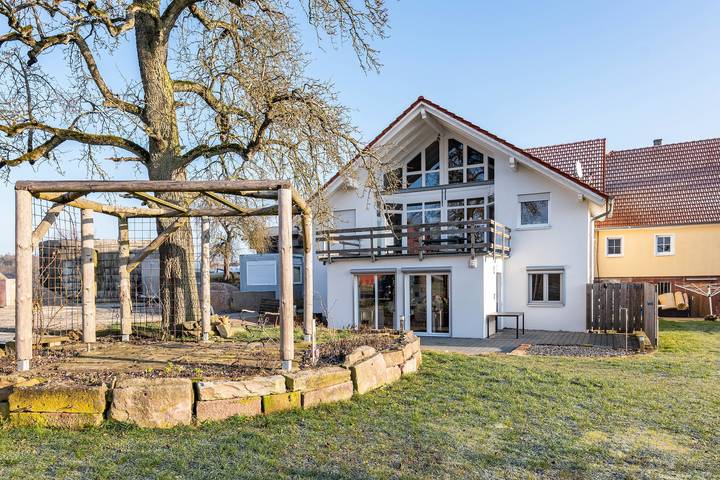 Ferienwohnung für 5 Personen, mit Garten im Taubertal