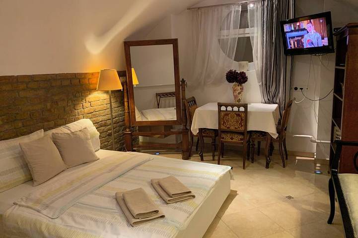 Villa pour 14 personnes, avec piscine et jardin ainsi que sauna et jacuzzi à Budapest - 3