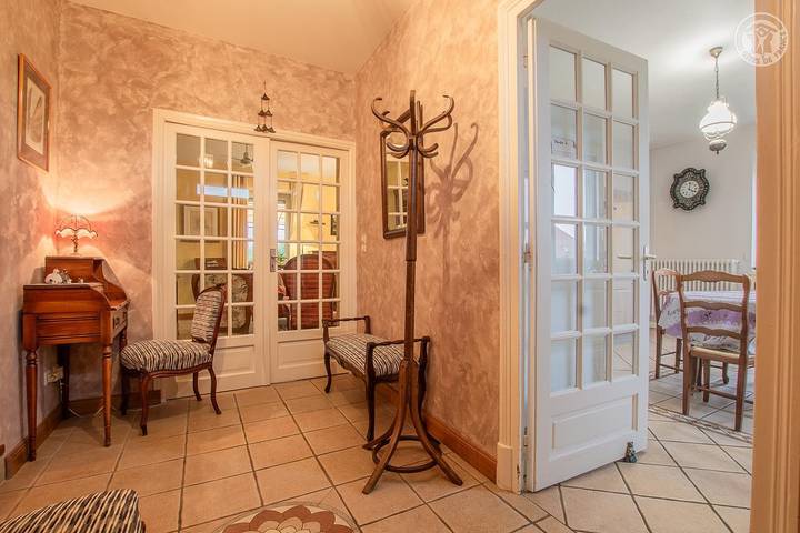 Gîte pour 8 personnes, avec terrasse et jardin, animaux acceptés à Chindrieux - 4