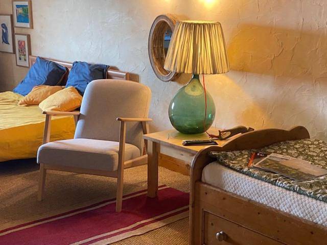 Location de vacances pour 2 personnes, avec jardin et vue ainsi que piscine et terrasse à Saint-Pey-de-Castets - 4