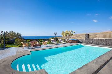 Villa for 6 People in Cortijo Viejo, Yaiza, Photo 2
