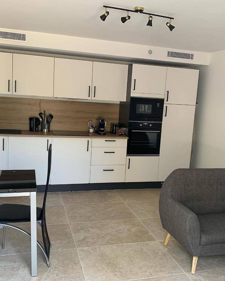 Apartment with Terrace in Mougins, Côte méditerranéenne (France)