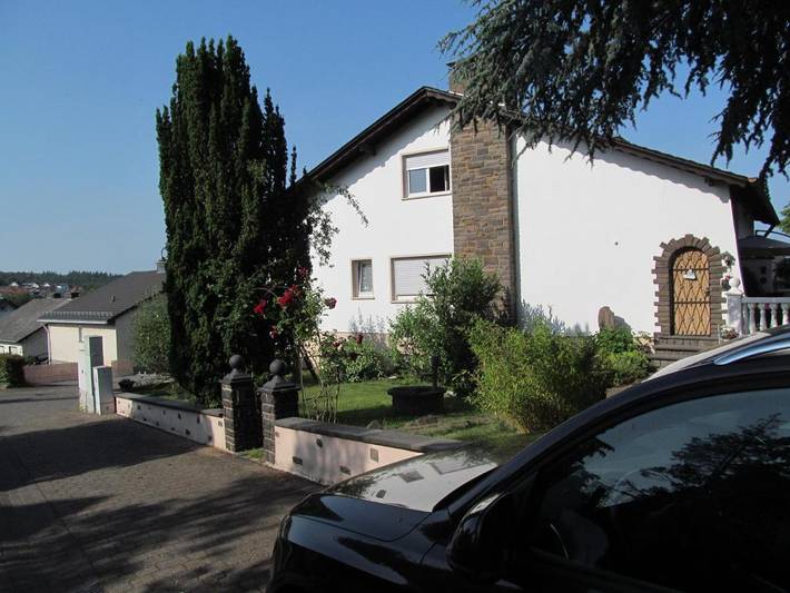 Ferienwohnung für 5 Personen, mit Garten und Ausblick in Ettringen