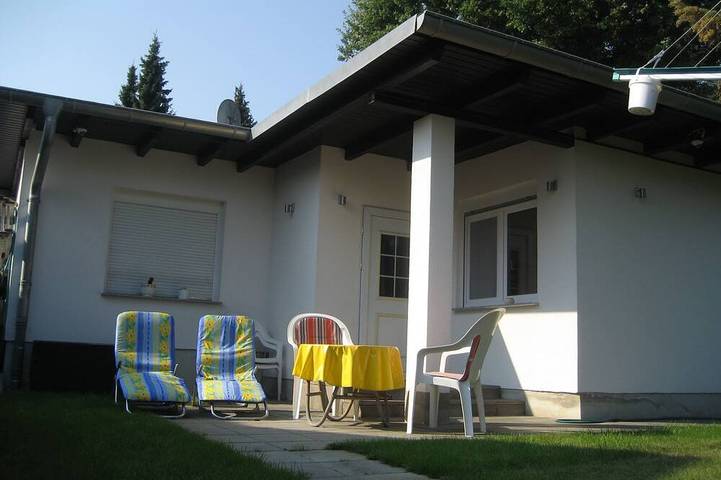 Bungalow für 3 Personen, mit Terrasse und Garten