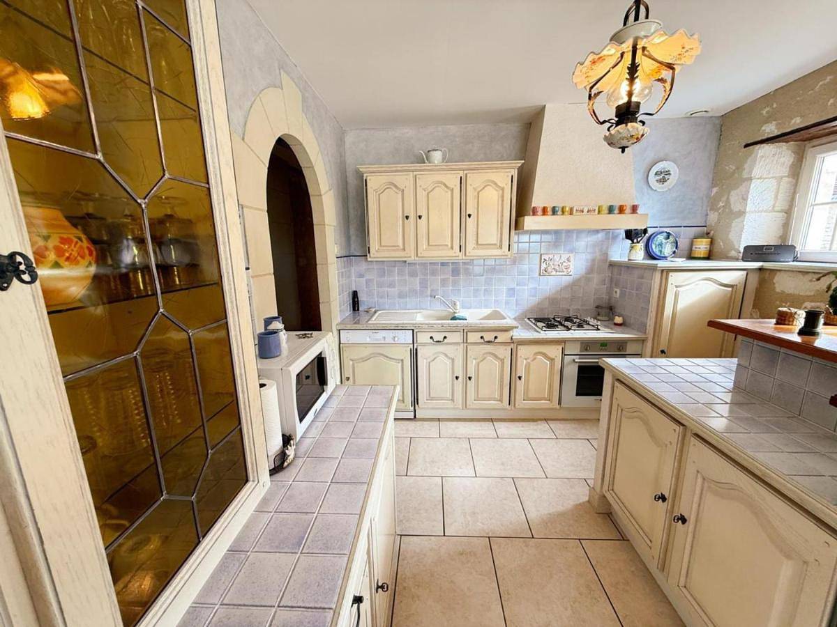 Maison avec jardin et animaux admis - 7 pers. - Fr-1-381-654 in Pouzay, Région de Chinon