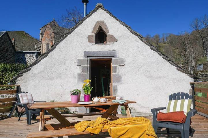 Location de vacances pour 4 personnes, avec terrasse à Dienne