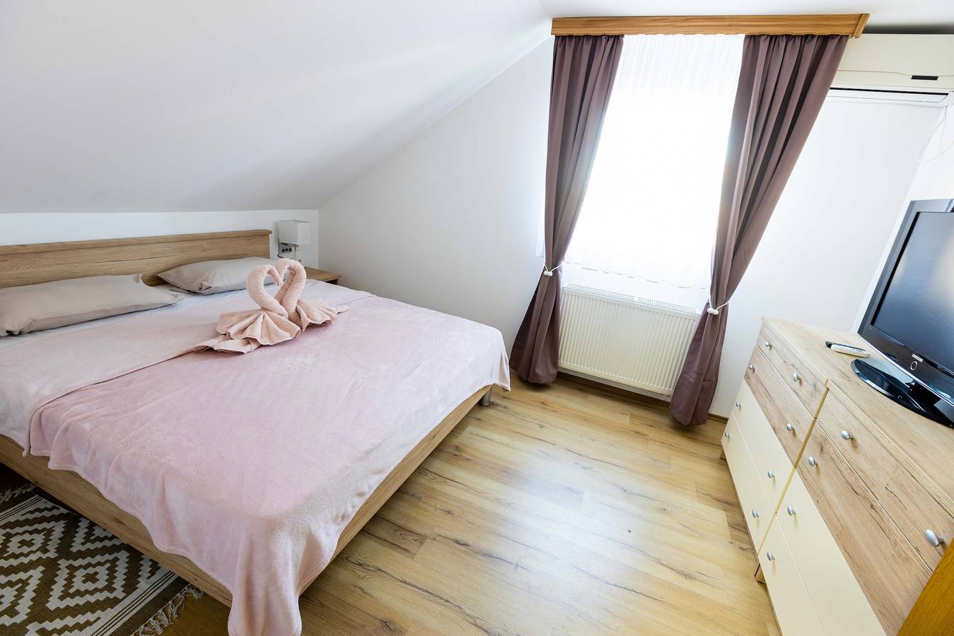 Ganze Wohnung, 1-Zimmer-Ferienwohnung mit Terrasse Darda, Baranja A-21982-a in Osijek-Baranja