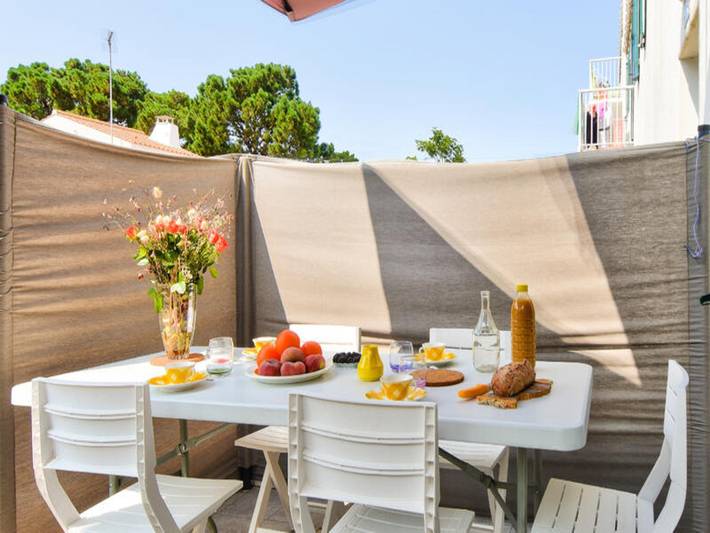 Gîte pour 4 personnes, avec jardin dans Plage des sables d'or - 2