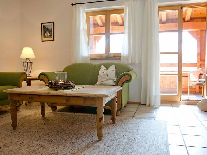 Ferienwohnung für 2 Personen, mit Terrasse und Garten sowie Seeblick und Ausblick am Tegernsee - 2