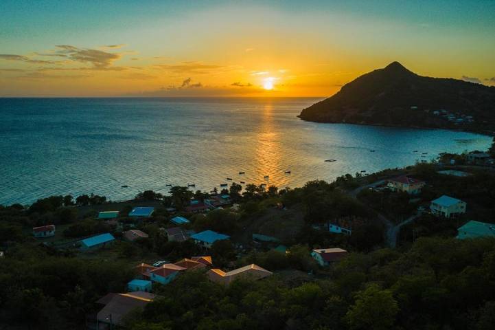 Location de vacances pour 5 personnes, avec terrasse ainsi que vue et jardin à Les Anses-d'Arlet - 4