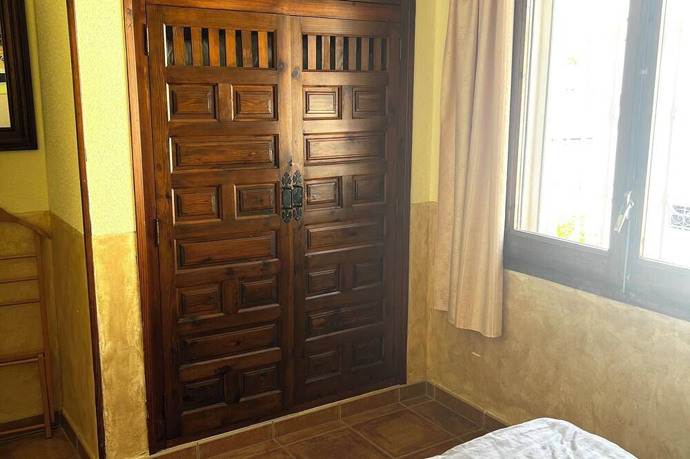 Freistehende-große, super ausgestattete Villa- 2 - 8 Personen-privat Pool-Klima in Miami Platja, Mont-roig del Camp
