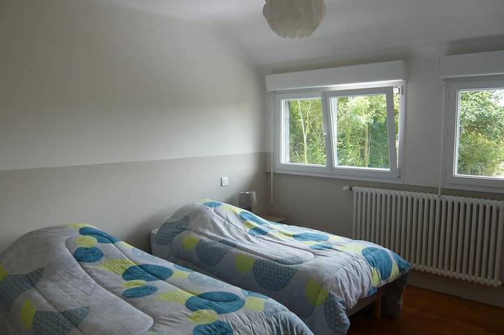 Location de vacances pour 6 personnes, avec jardin et terrasse à Trélévern - 4