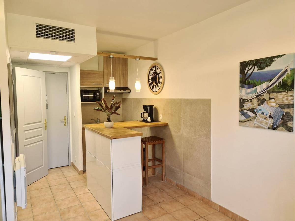 Appartement entier, Studio meublé face au golf in Mouans-Sartoux, Côte méditerranéenne (France)