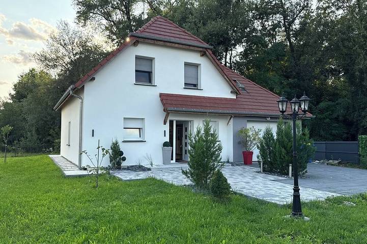 Location de vacances pour 8 personnes, avec jardin dans Beinheim