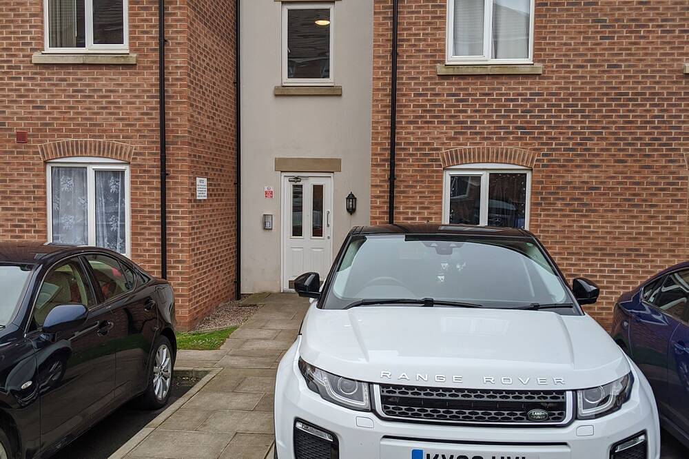 Entire apartment, Modern apartment with Parking/ En-suite/ Wifi/ Netflix in Coventry, Birmingham Area