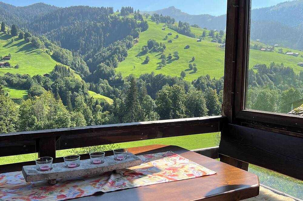 Engel Ingold Lodge - Romantisches Ferienhaus in der Jungfrau Region in Habkern, Berner Oberland