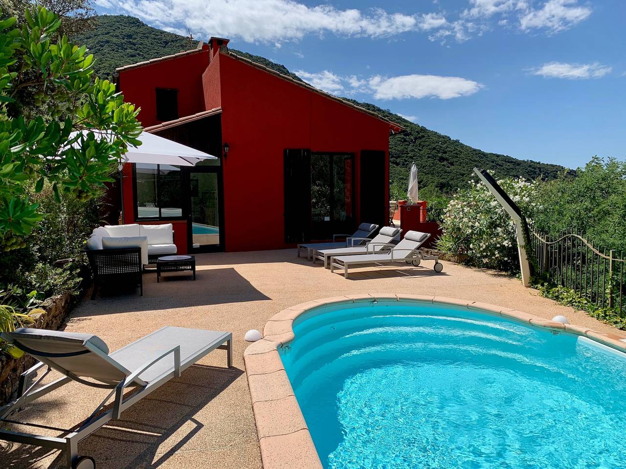 Casa Vermella con piscina y terraza in Sorède, Región Céret