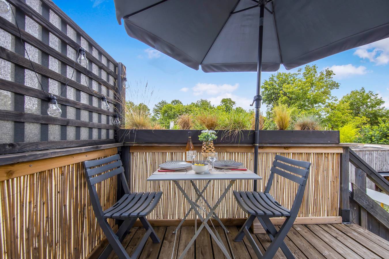 Ganze Wohnung, Le Grand T2 – Elegantes Apartment mit Gemeinschaftspool in Andernos-les-Bains in Andernos-les-Bains, Arcachon und Umgebung