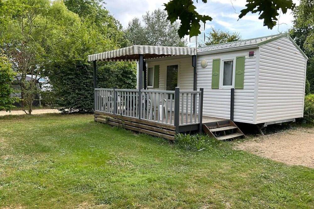 Zecamping 4 étoiles piscine couverte dog friendly jacuzzi locatif Bbq in Apremont, Vallée de la Loire