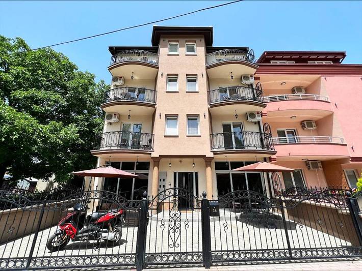 Auberge, avec Balcon et Terrasse ainsi que Jardin et Vue