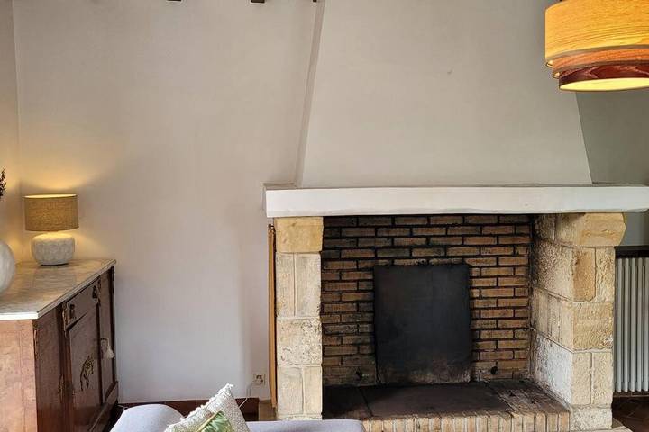 Location de vacances pour 10 personnes, avec Jardin et Piscine à Thonac - 2