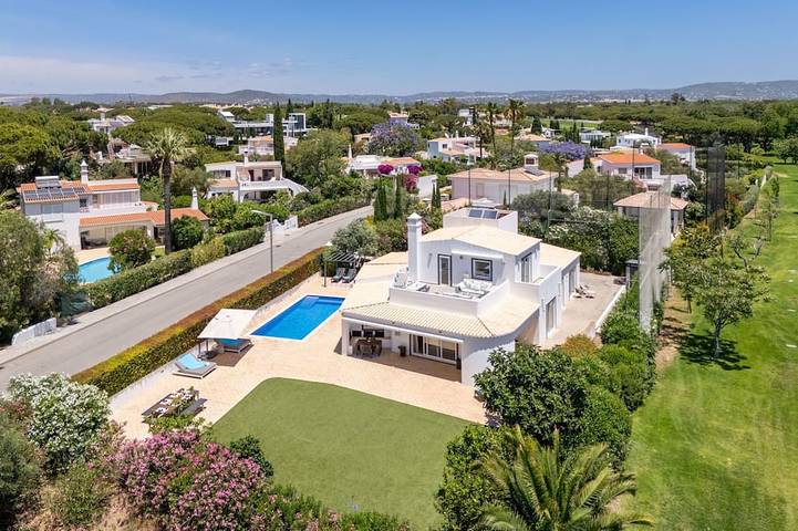 Villa für 8 Personen, mit Garten - 1