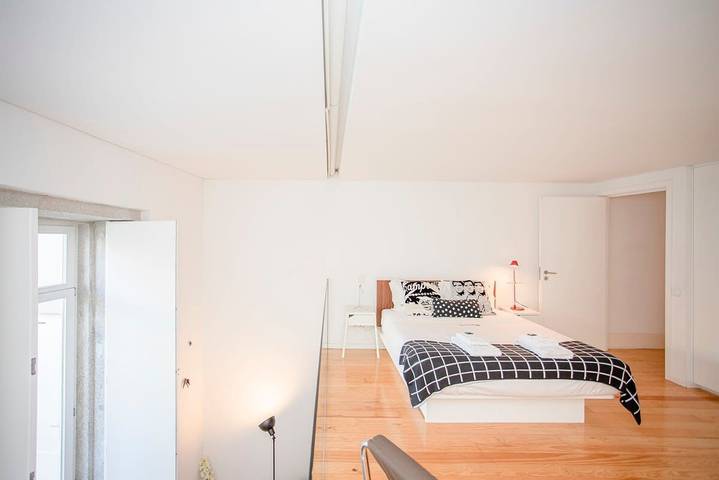 Ganze Wohnung, Liiiving in Porto - Garden Light Mezzanine in Santo Ildefonso, Porto