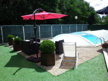Cottage pour 8 personnes, avec terrasse et piscine à Escource