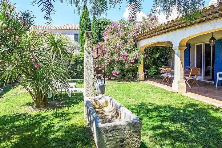 Location de vacances pour 6 personnes, avec piscine ainsi que jardin et terrasse dans Plage de la Gaillarde