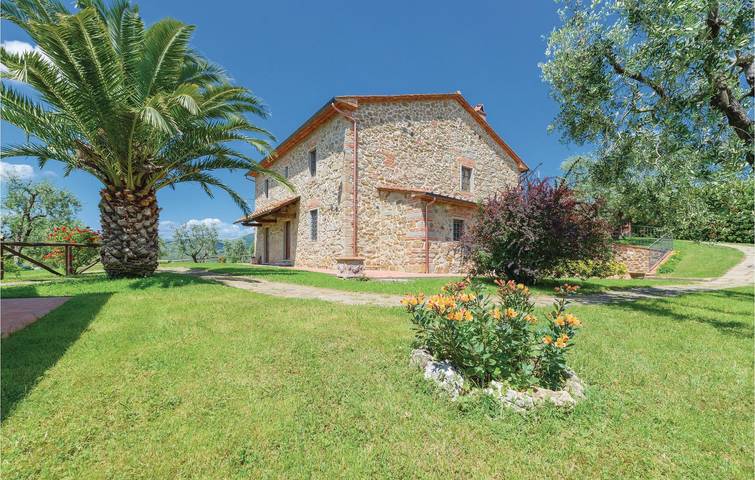 Apartamento vacacional entero, Apartamento familiar con piscina y aparcamiento in Larciano, Provincia de Pistoia