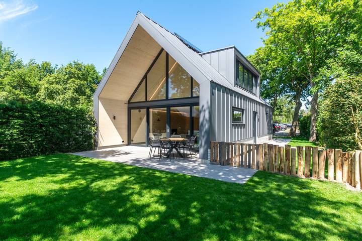 Ferienhaus für 6 Personen, mit Terrasse und Garten in Sint Maartensvlotbrug