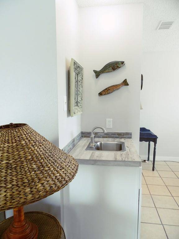 Ganze Wohnung, Tarpon! -Lg Schöne 1 Br, 1 Ba, hundefreundlich, eingezäunten Hof, zu Fuß zum Strand! in Port Aransas, Mustang Island
