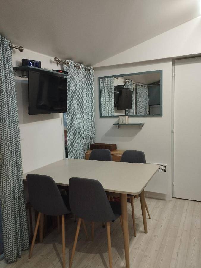 Mobil-home tout confort à 300m de l'océan in Saint-Brevin-les-Pins, Côte de Jade