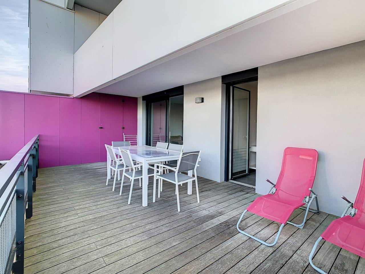 Ganze Wohnung, F2-Wohnung mit Terrasse, Gemeinschaftspool, Strandnah in Palavas-les-Flots, Côte d'Améthyste