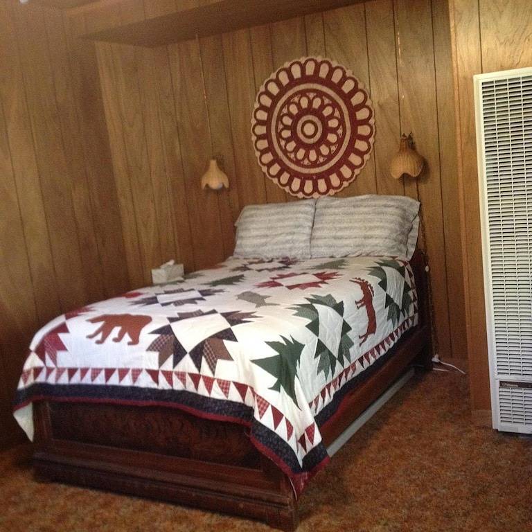 Entspannen Sie sich bei unserem River Front Cabin im historischen Upper Canyon in Ruidoso, Ski Apache