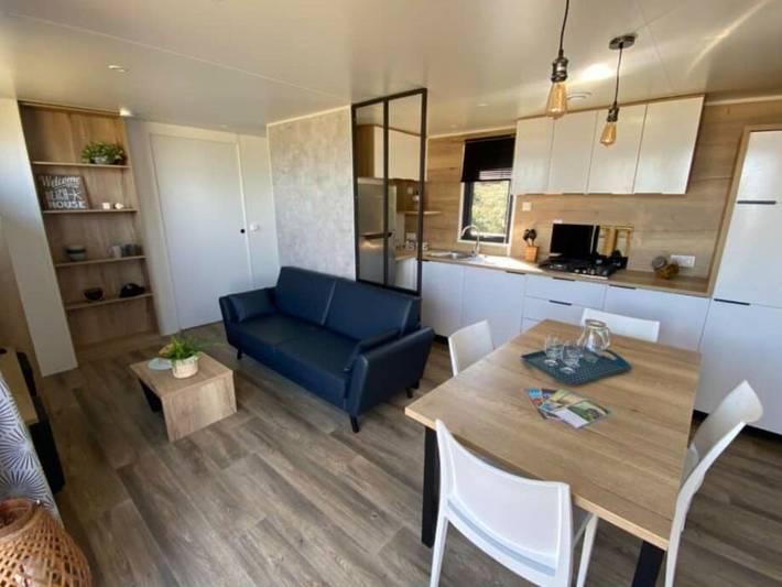 Camping pour 5 personnes, avec terrasse à Dolus-d'Oléron - 3