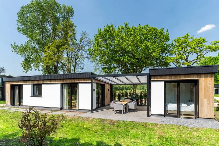 Bungalow voor 6 personen, met balkon/terras en terras in Oisterwijk