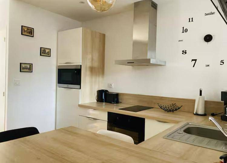 Appartement entier, One-Bedroom Apartment in Fougères, Fougères-Vitré