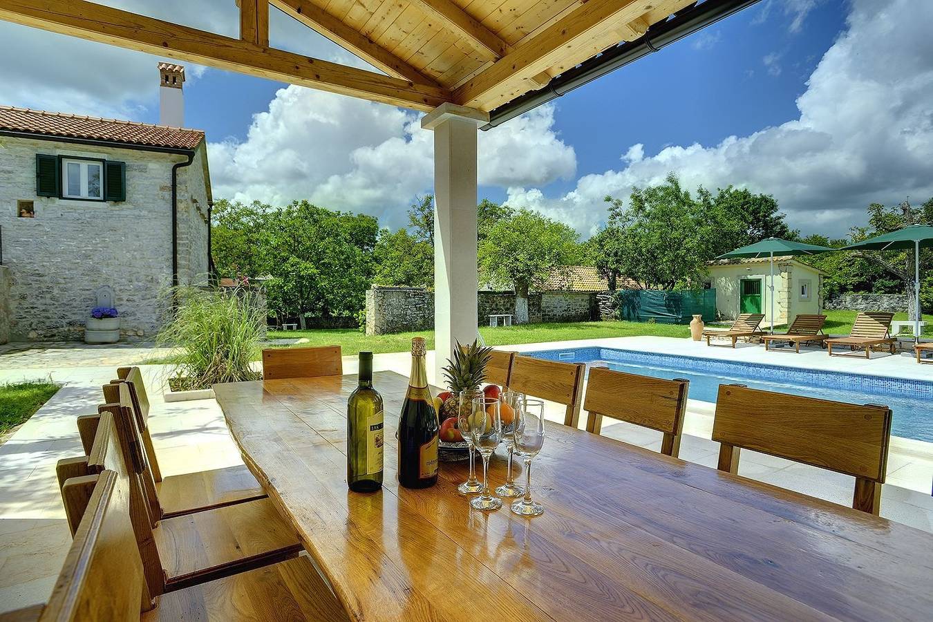 Maison de vacances pour 16 personnes avec terrasse in Barban, Côte Sud d'Istrie