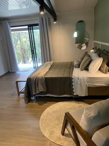 Cottage pour 2 personnes, avec balcon et vue ainsi que vue sur le lac et jardin à São Roque