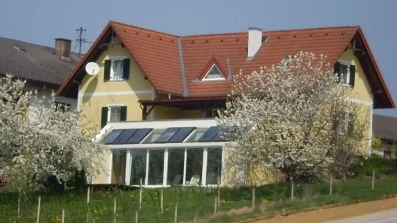 Doppelzimmer für 2 Personen (30 m²) in Sebersdorf in Bad Waltersdorf, Steirerland