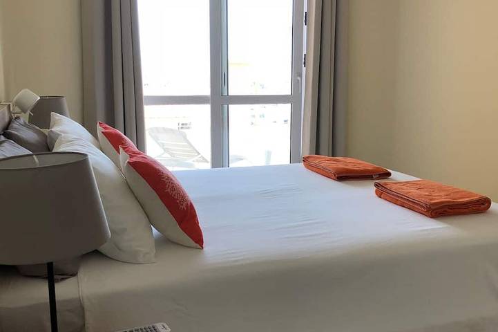 Appartement entier, Appartement vue mer à Almérimar Marina & Golf Resort avec piscine. in Almerimar, El Ejido
