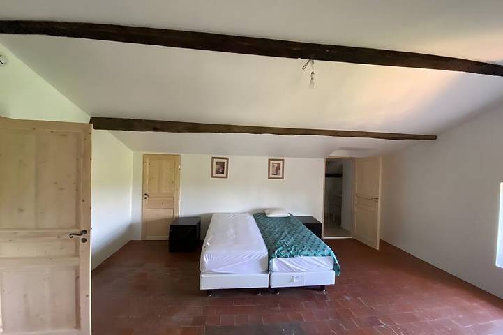 Location de vacances pour 18 personnes, avec terrasse et jardin à La Farlède - 4