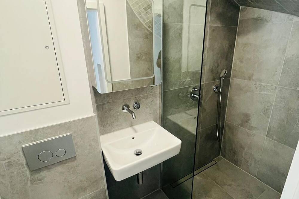 Ganze Wohnung, Schicke Wohnung in Top Lage in Bad Cannstatt, Stuttgart