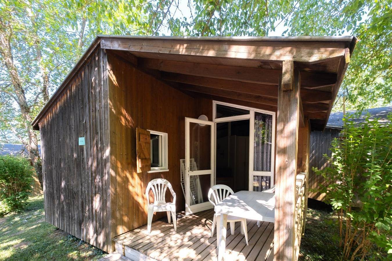 Chalet 3/5 personnes - Village de Vacances Domaine Saint-Jean in Saint-Jean-du-Bruel, Parc naturel régional des Grands Causses