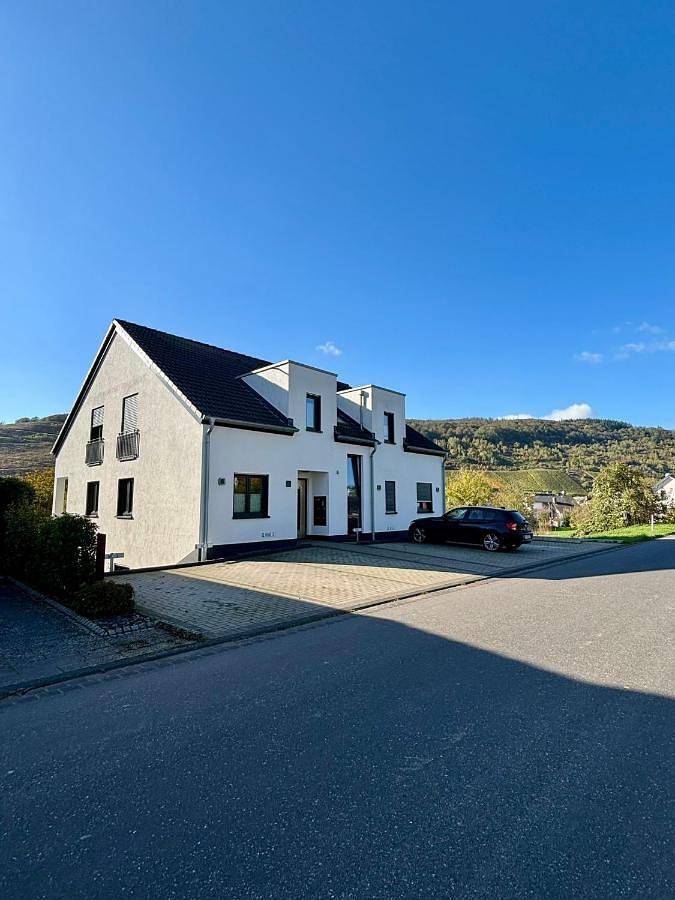Ferienwohnung für 2 Personen, mit Ausblick und Terrasse in Zeltingen-Rachtig